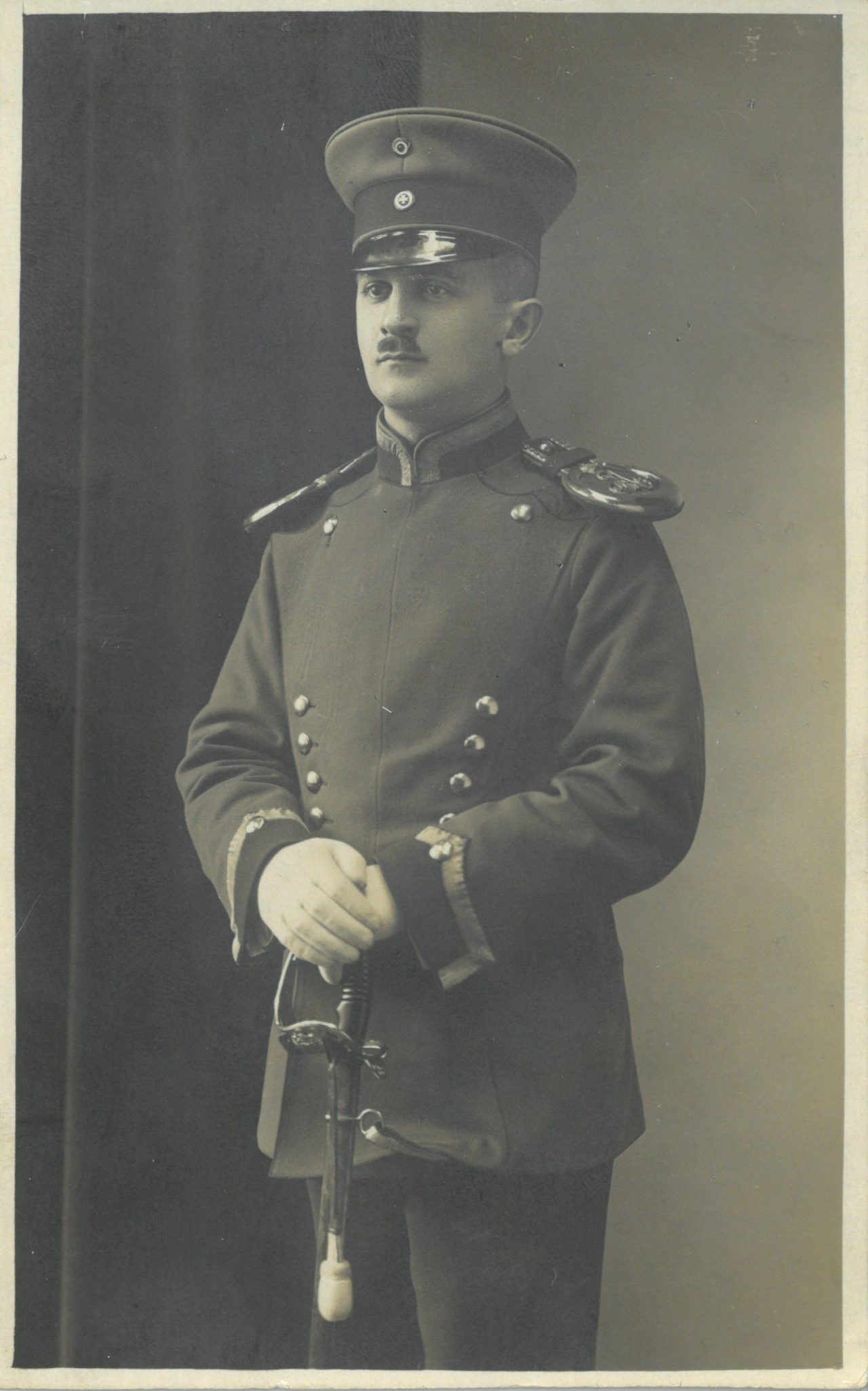 Aufnahme Martin Lachmanns in Militäruniform.