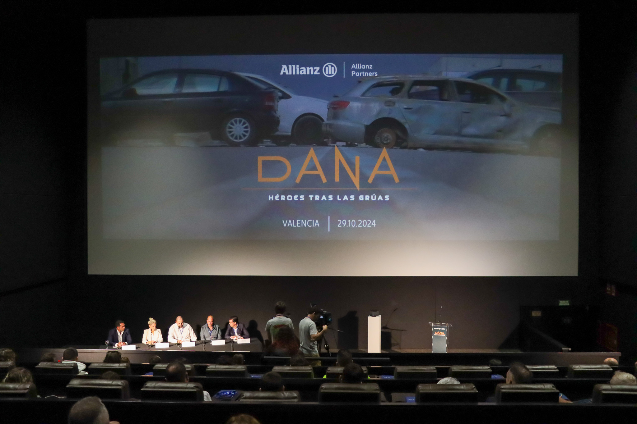 Estreno del cortometraje Héroes tras las grúas