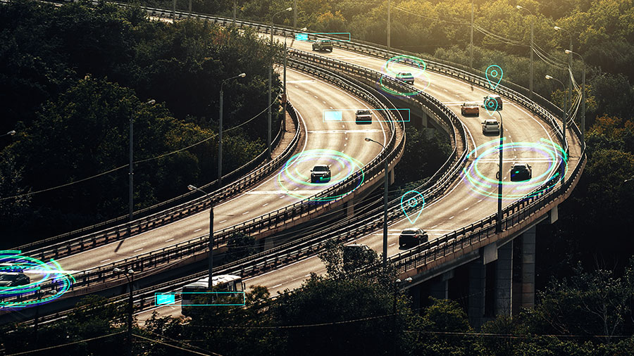 Selbst fahrende Autos auf einer Autobahn
