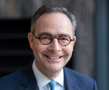 Klaus-Peter Roehler Member of the Board of Management Allianz SE