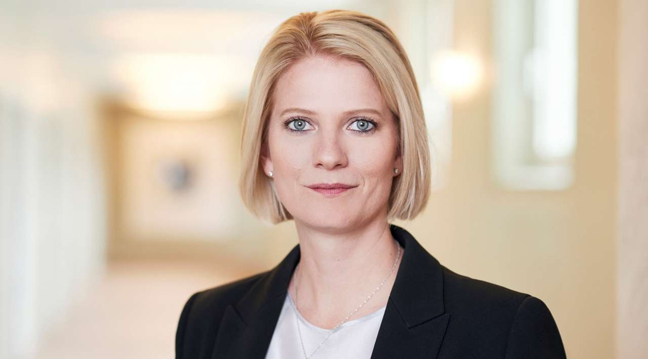 lucie bakker, Vorständin, Allianz Versicherungs-AG