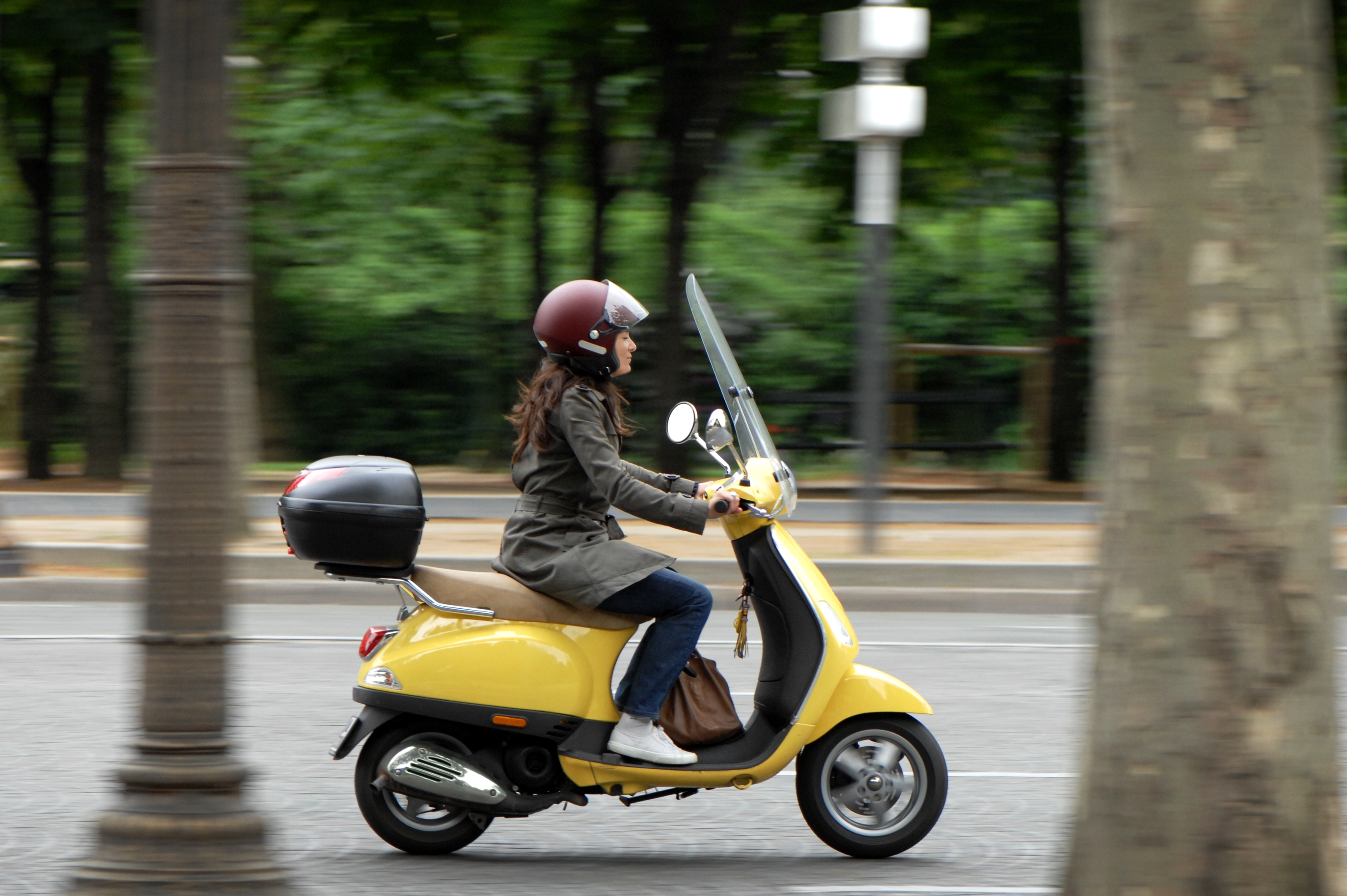 assurance scooter