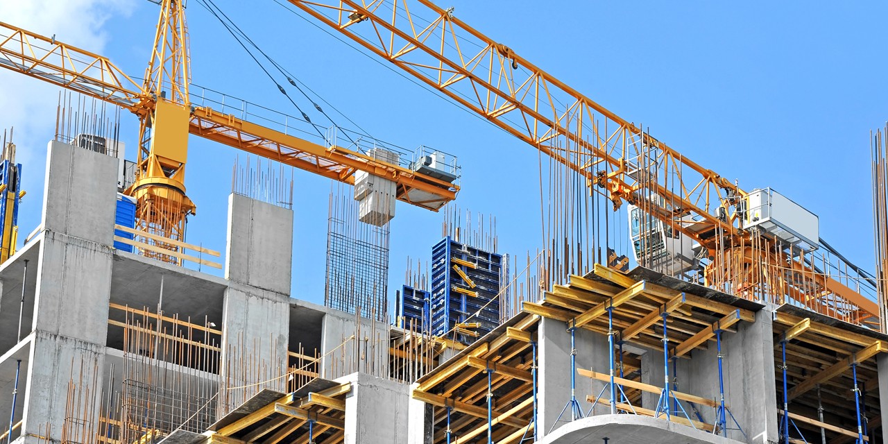 Image of construction cranes and scaffolding 