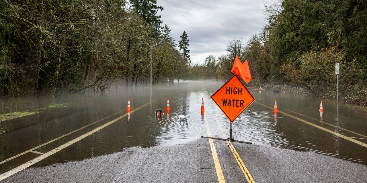 High water danger sign