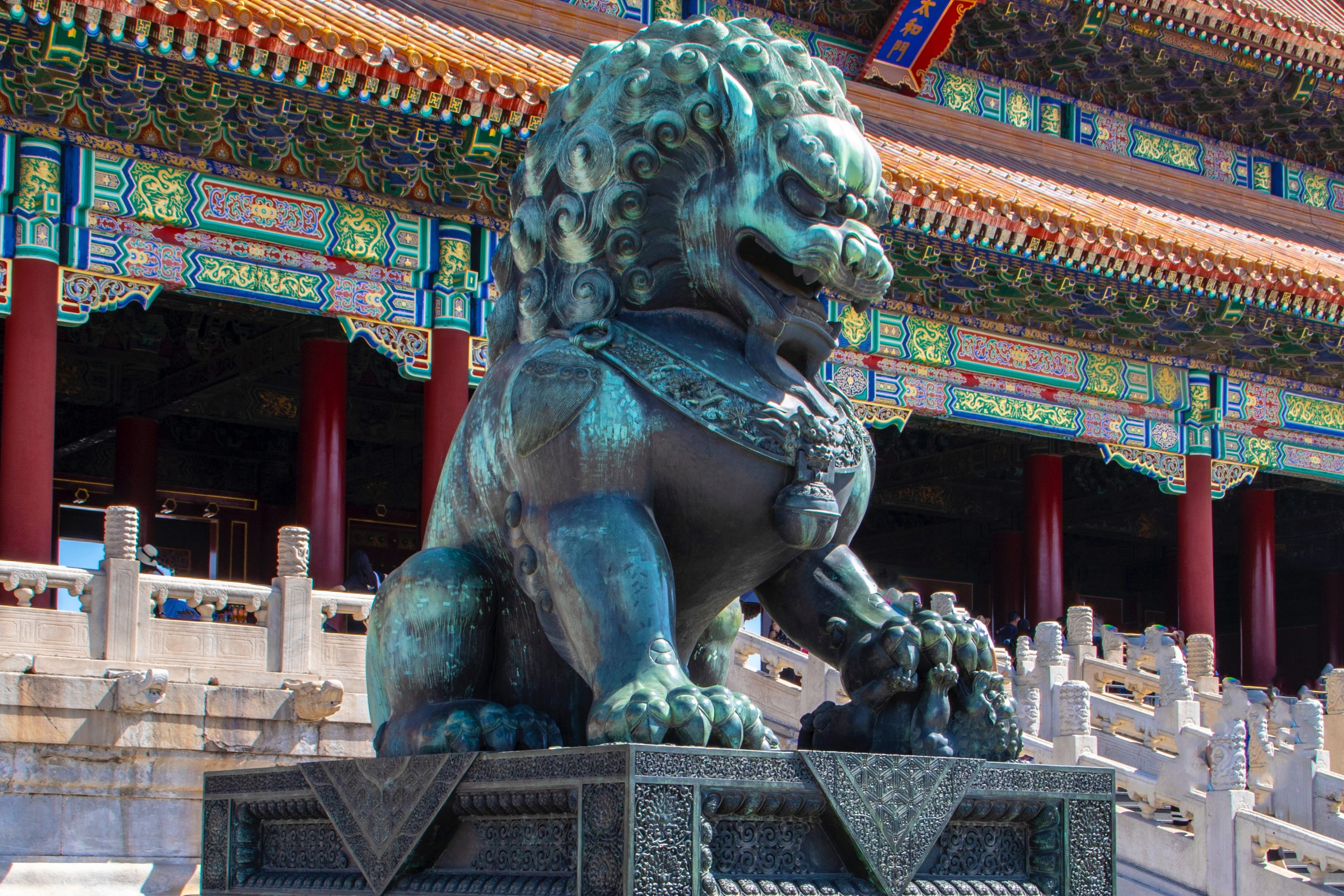 Asia china 2019 outlook: Shocks and stimulus therapy