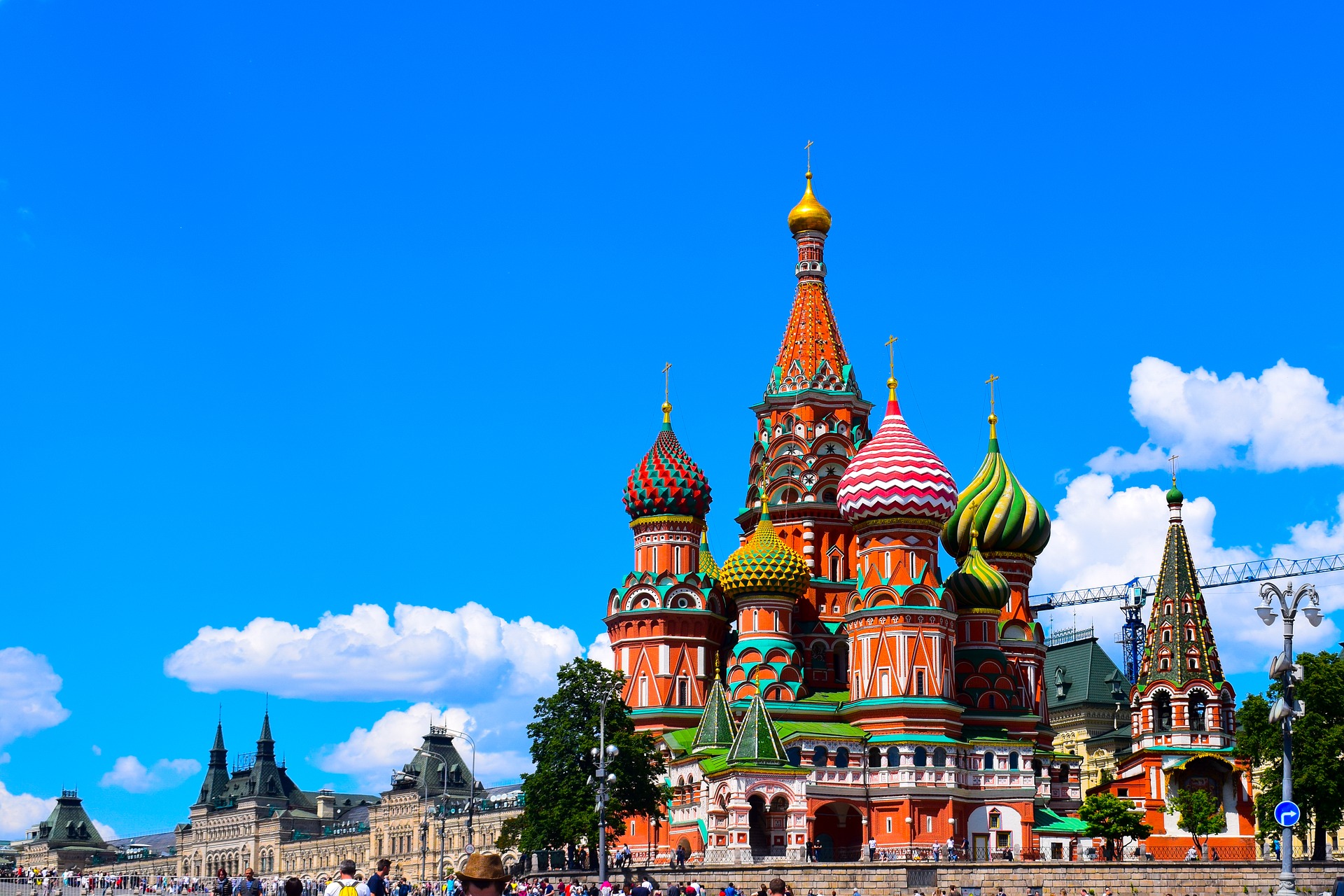 Russia: Higher oil prices vs. new US sanctions