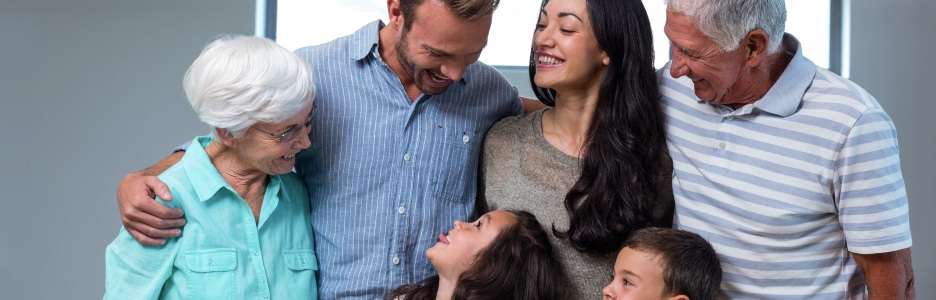 Imagen de una familia agrupada